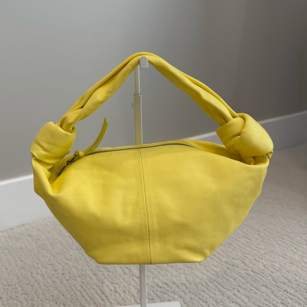 Bottega Veneta Double Knot mini bag leather yellow - Picture 2 of 15